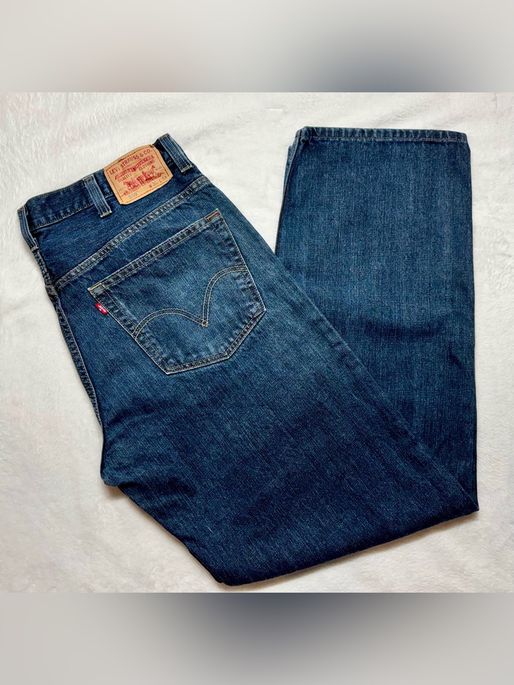 559 Levi's Men's Blue Medium Wash Denim Straight Relaxed Fit Jeans